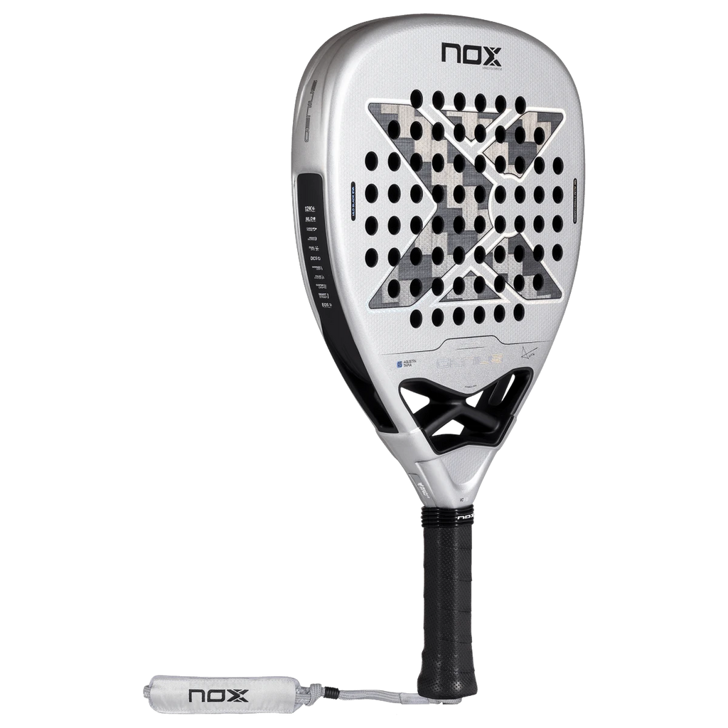 Pala de pádel NOX Genius Attack 12K Alum XTREM by Agustín Tapia 2027, vista 3/4